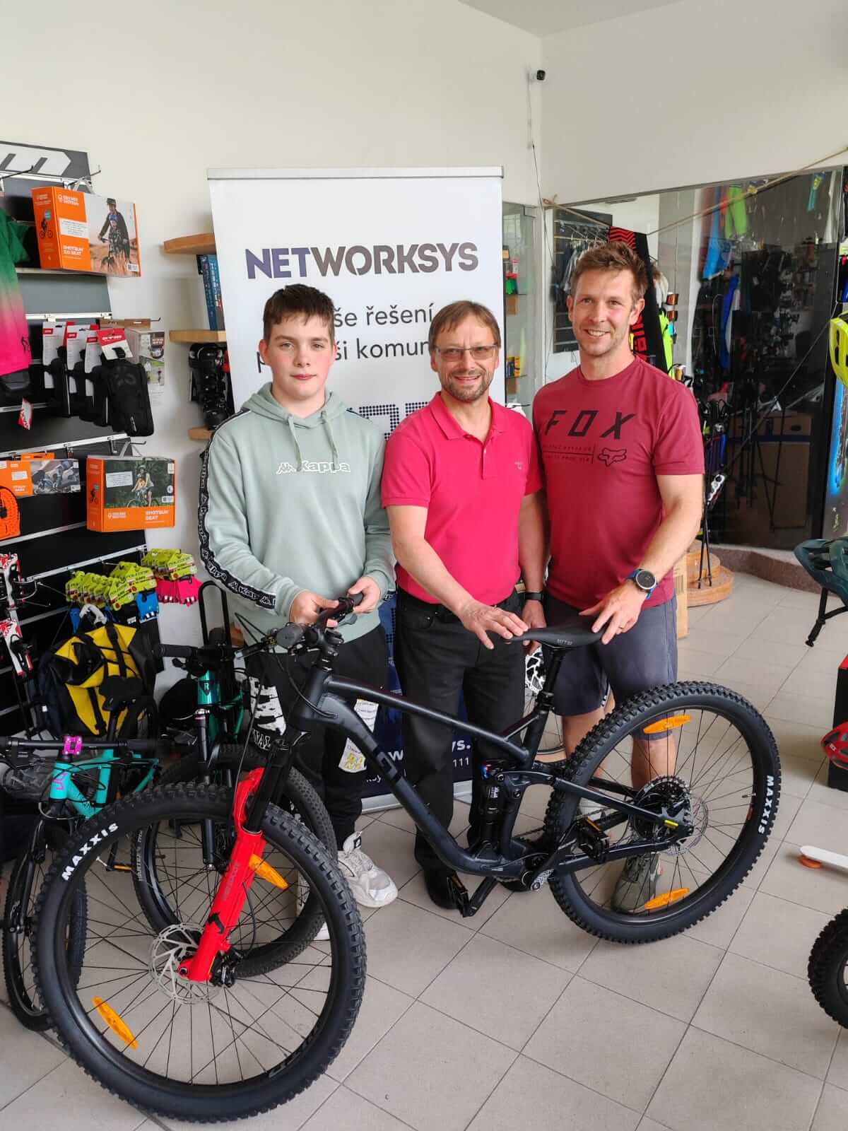 daruj deťom bicykel adam